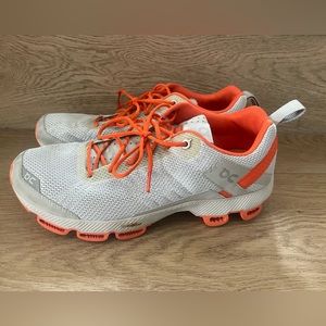 On Cloud surfer mens 9